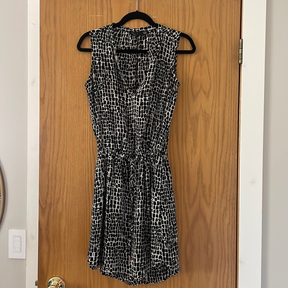 Black pattern wrap dress with pockets